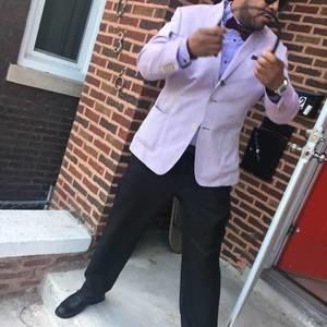 Meet your Posher, Troy